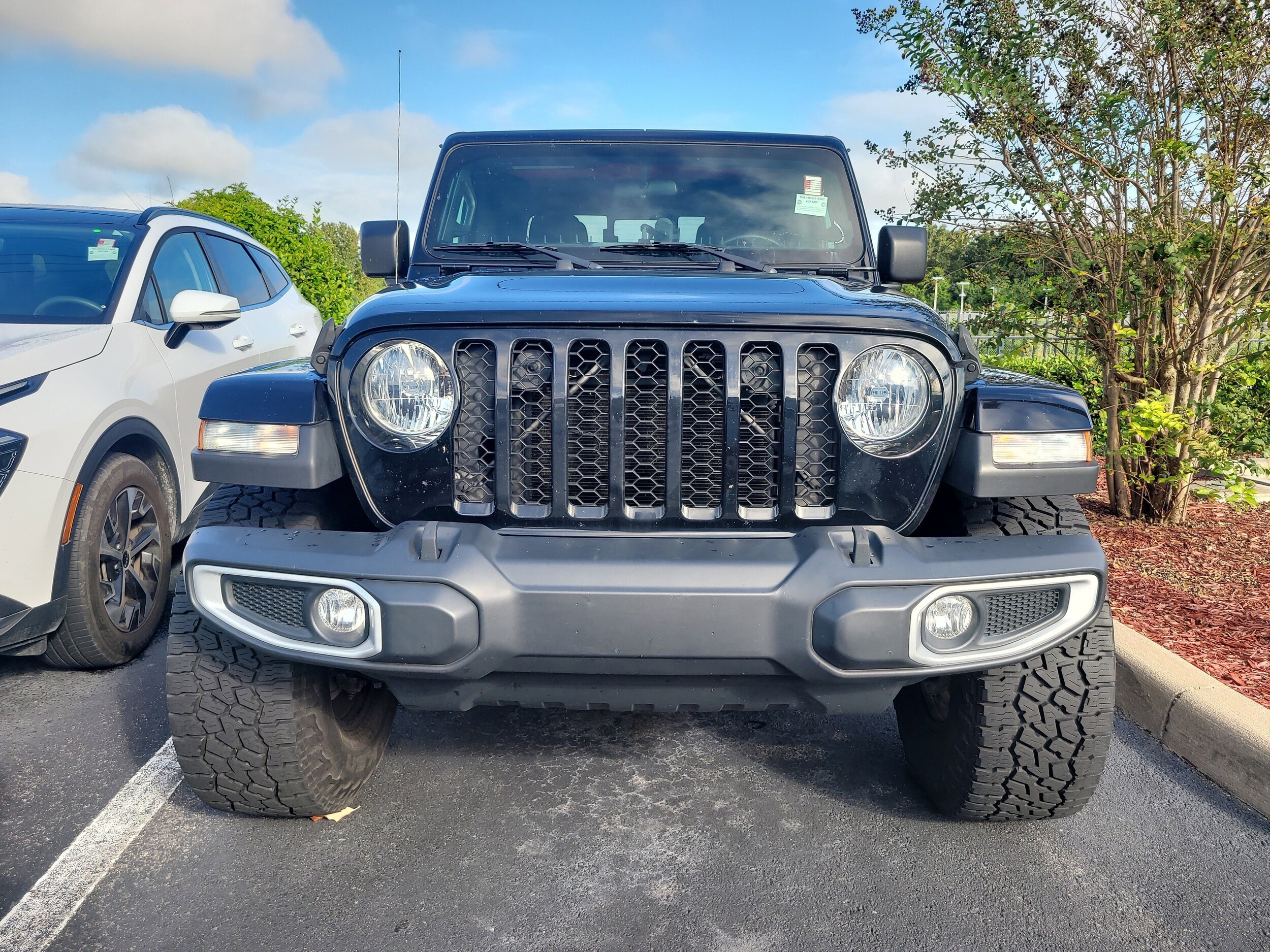 2021 Jeep Gladiator Sport S photo 2