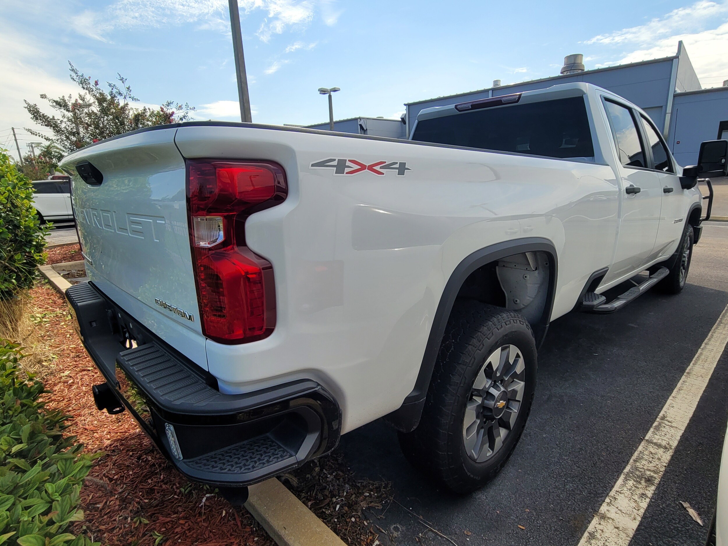 2024 Chevrolet Silverado 2500HD Custom photo 3