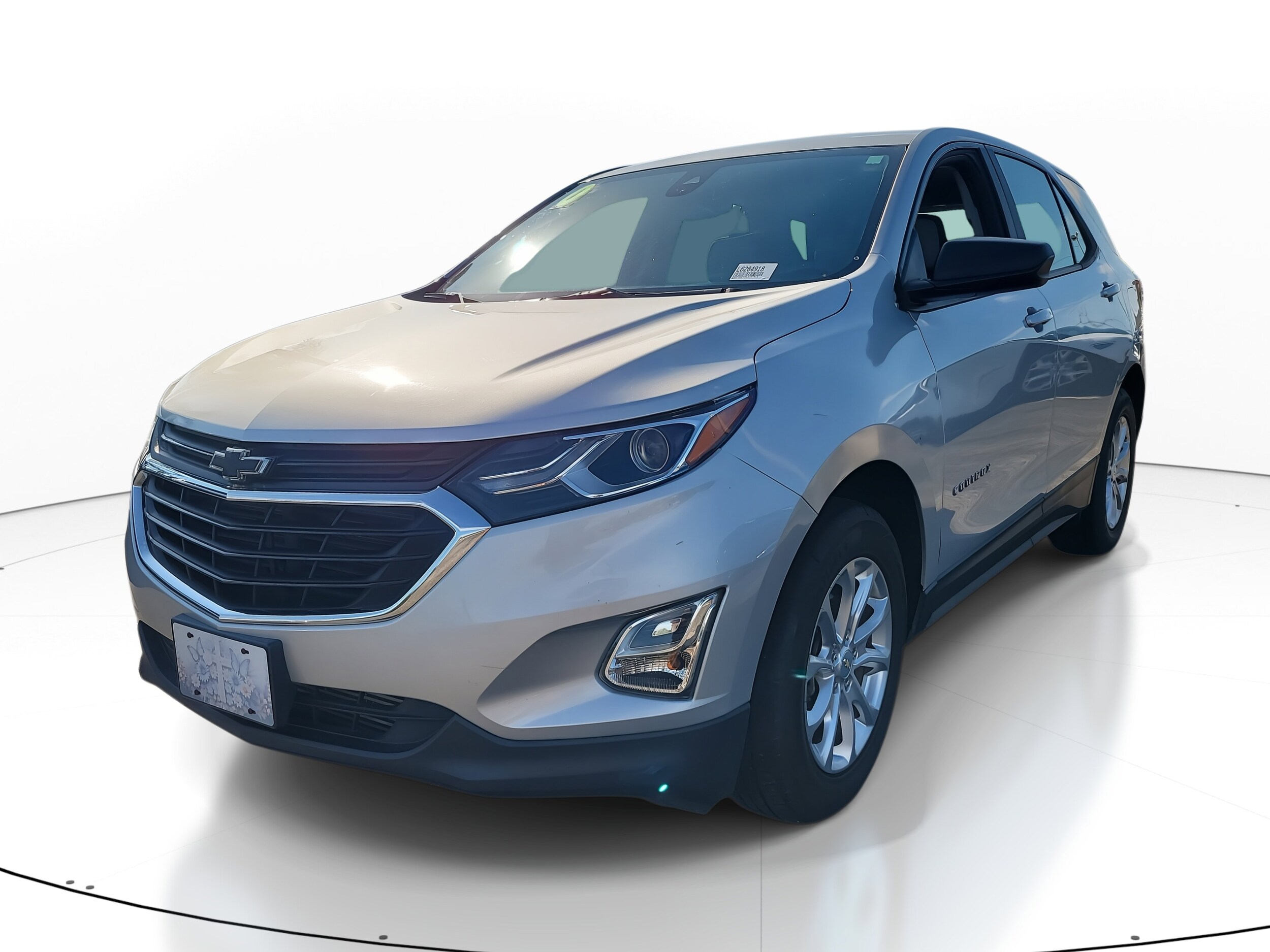 2020 Chevrolet Equinox LS photo 3