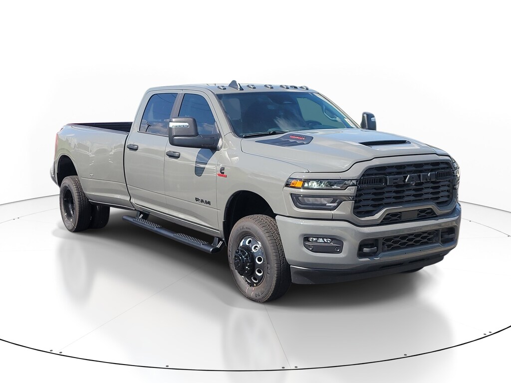 New 2026 Ram 3500 BIG HORN CREW CAB 4X4 8' BOX Pickup