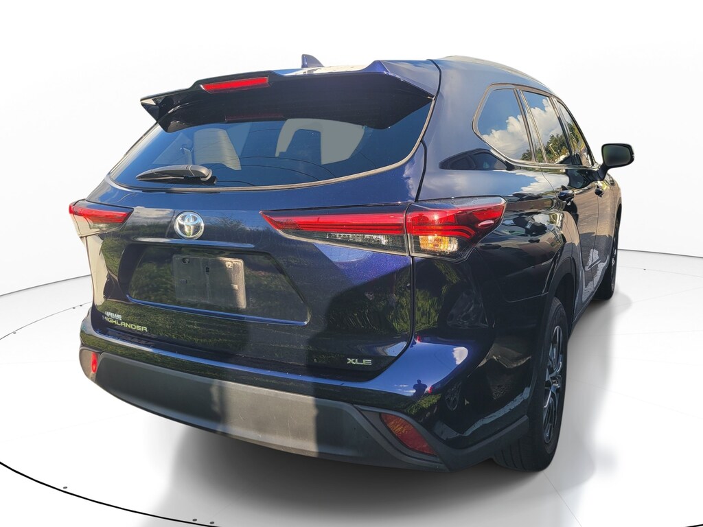 Used 2022 Toyota Highlander XLE SUV