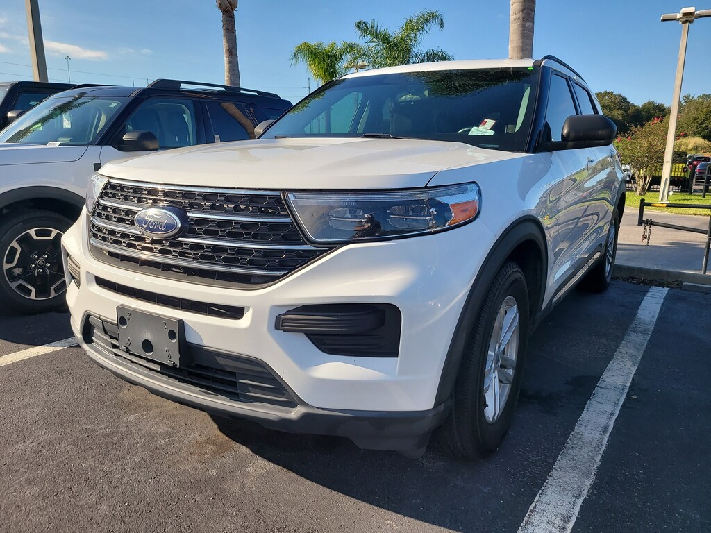 2021 Ford Explorer XLT photo 3