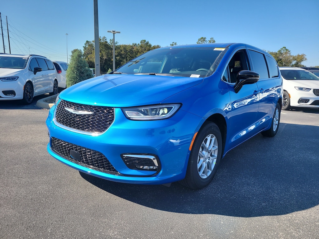 New 2026 Chrysler Pacifica SELECT Passenger Van