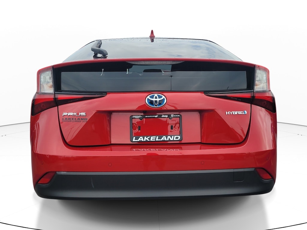 Used 2022 Toyota Prius L Hatchback