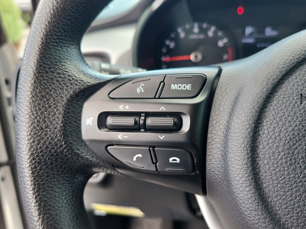 2022 Kia Rio S photo 25