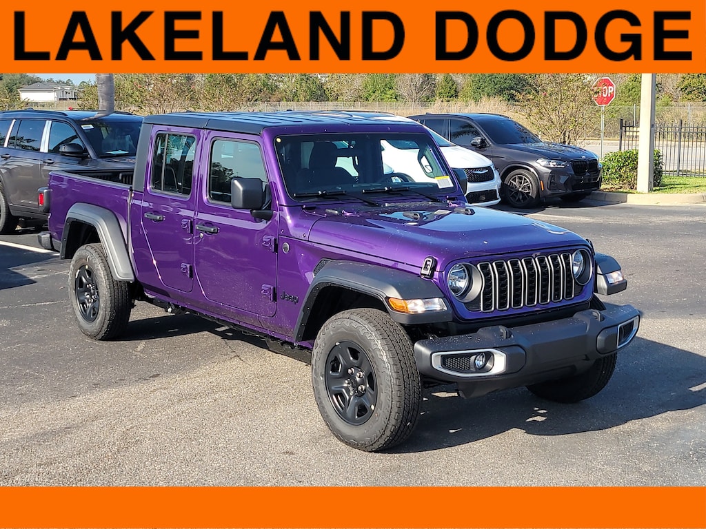 New 2026 Jeep Gladiator SPORT 4X4 Pickup