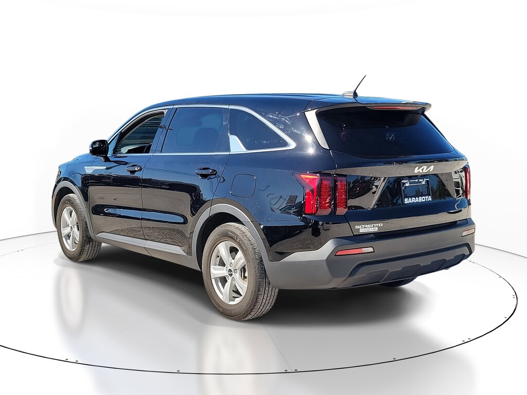 Used 2023 Kia Sorento LX SUV