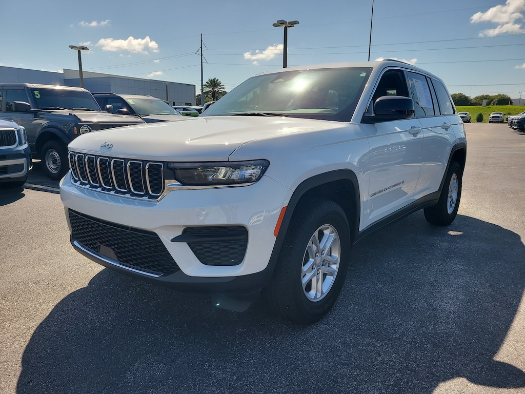 Used 2025 Jeep Grand Cherokee Laredo SUV
