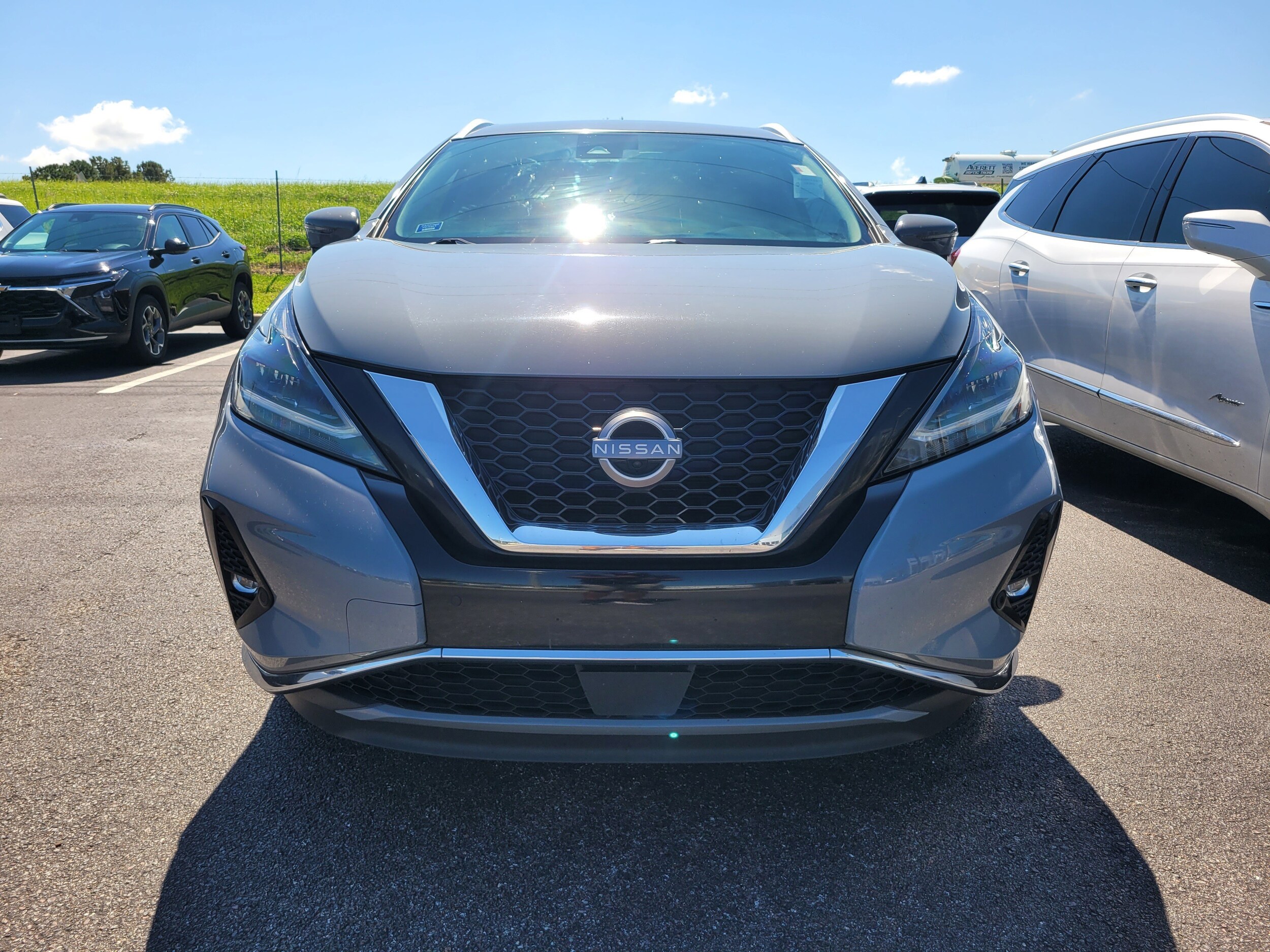 2023 Nissan Murano Platinum photo 2