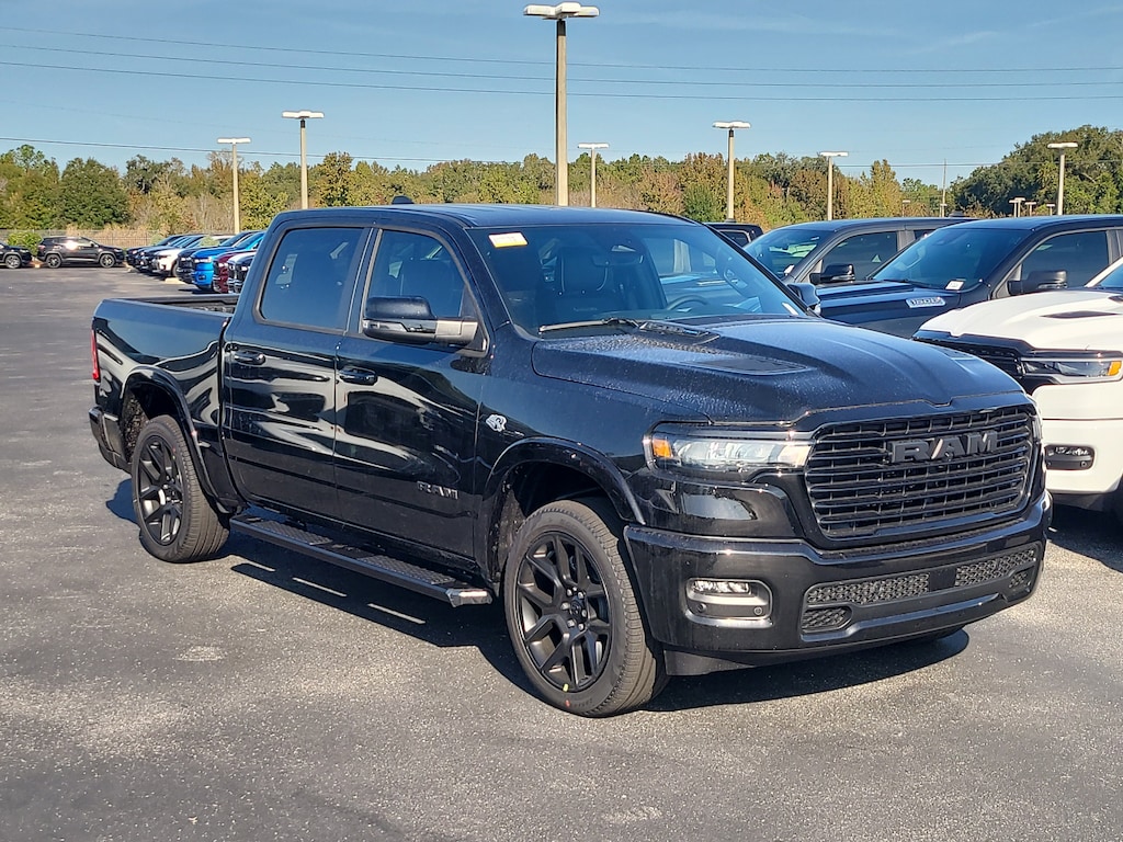 New 2026 Ram 1500 LARAMIE CREW CAB 4X4 5'7 BOX Pickup