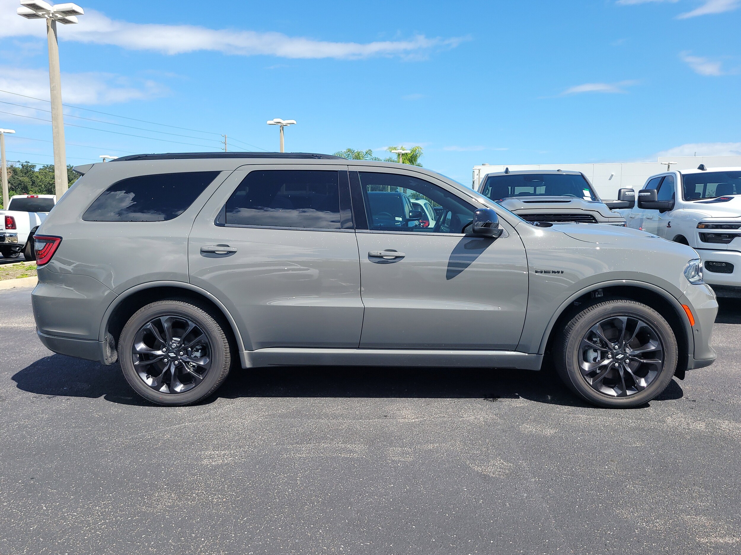 2025 Dodge Durango R/T photo 4