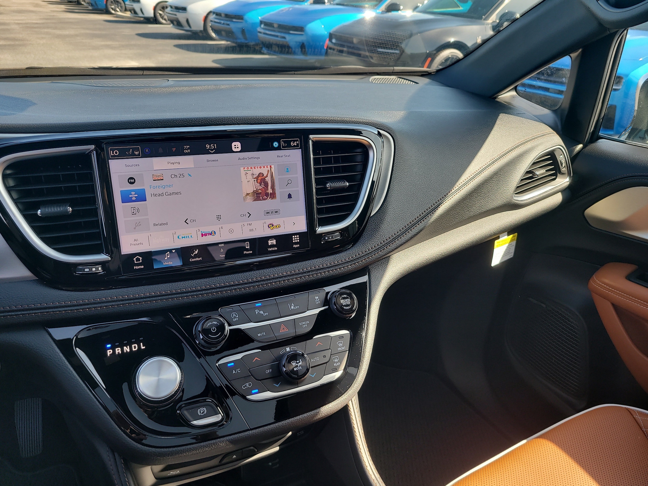 2026 Chrysler Pacifica Pinnacle - Photo 18