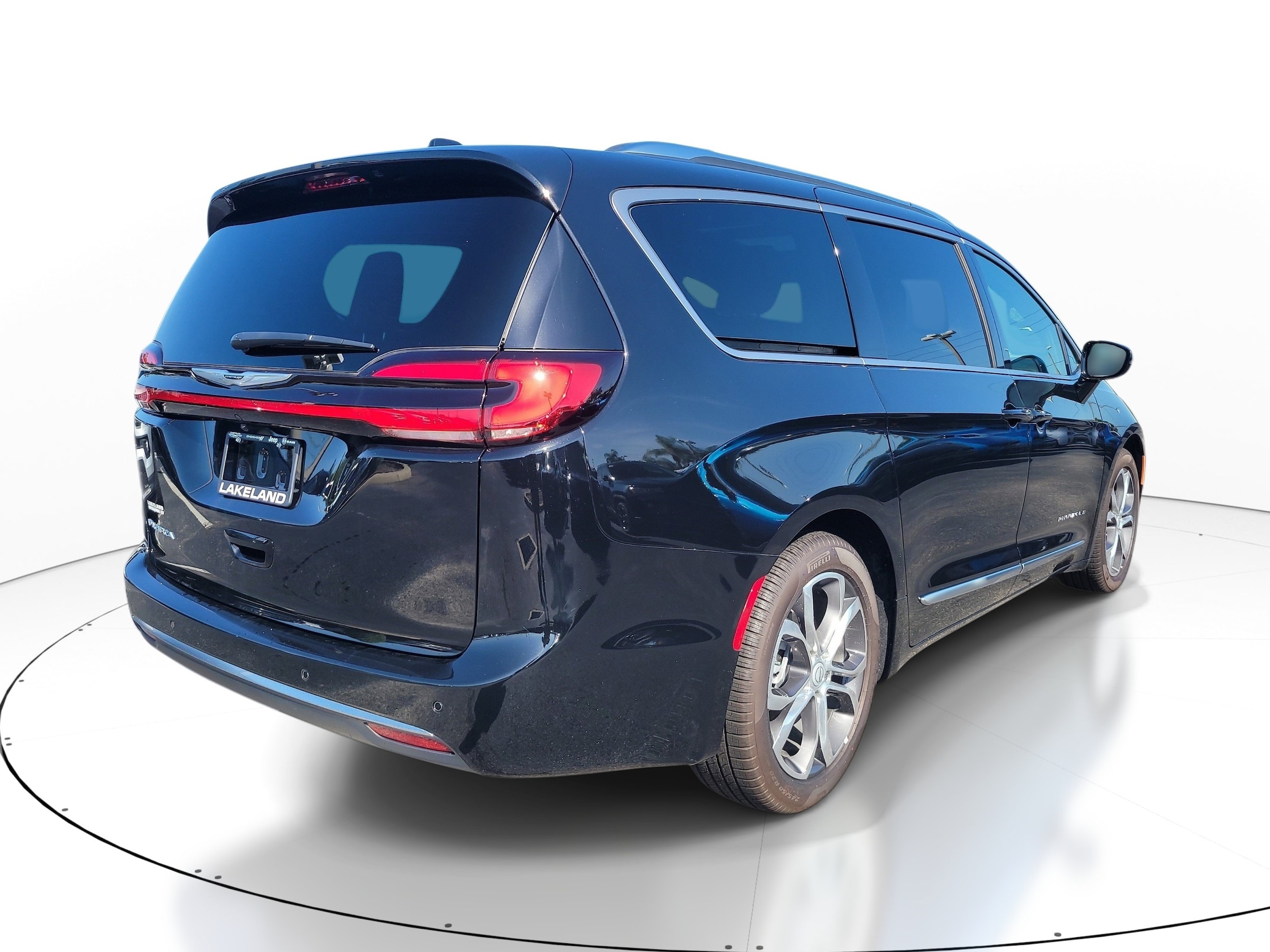 2026 Chrysler Pacifica Pinnacle - Photo 6