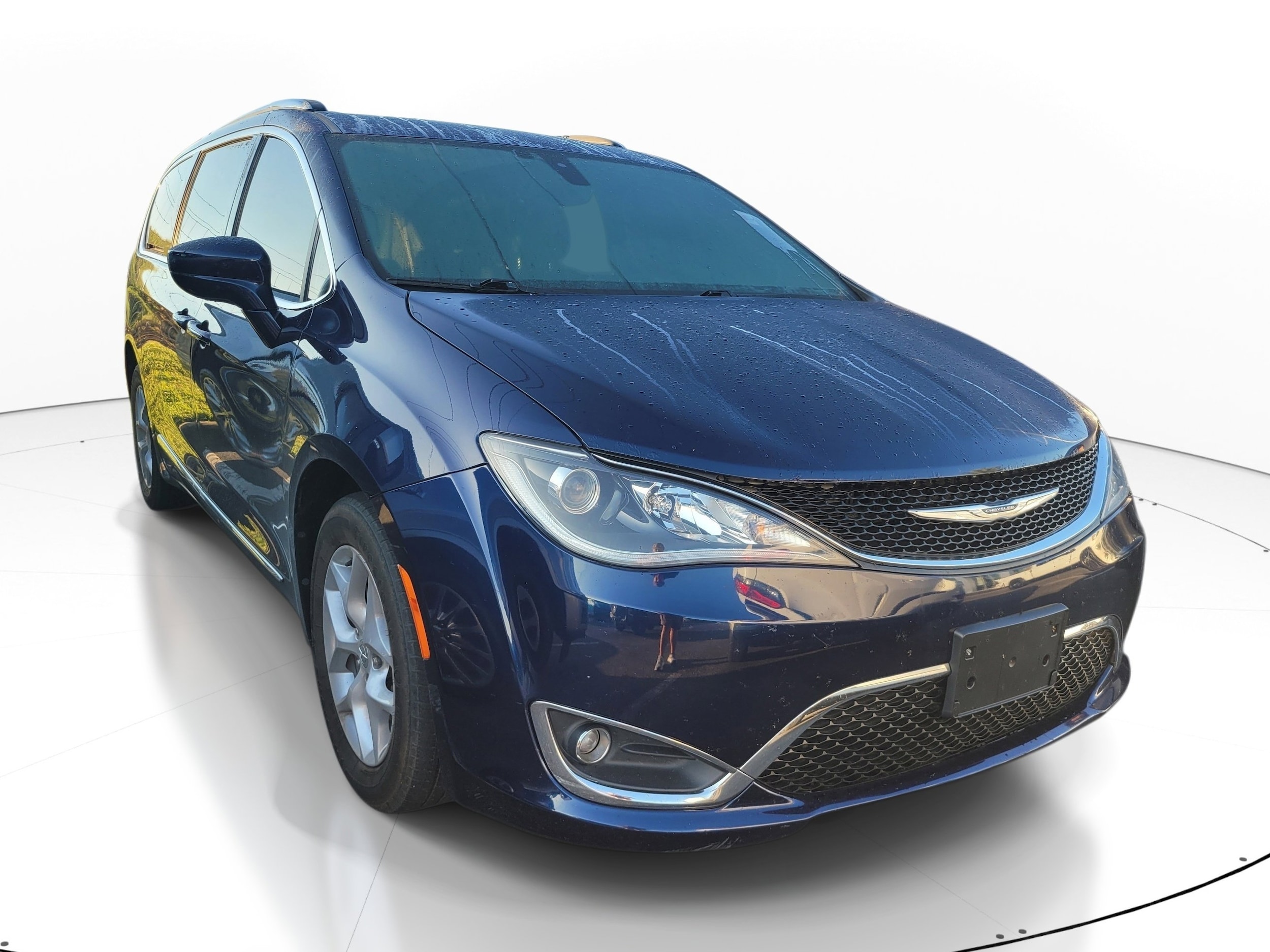 2017 Chrysler Pacifica Touring-L Plus's photo
