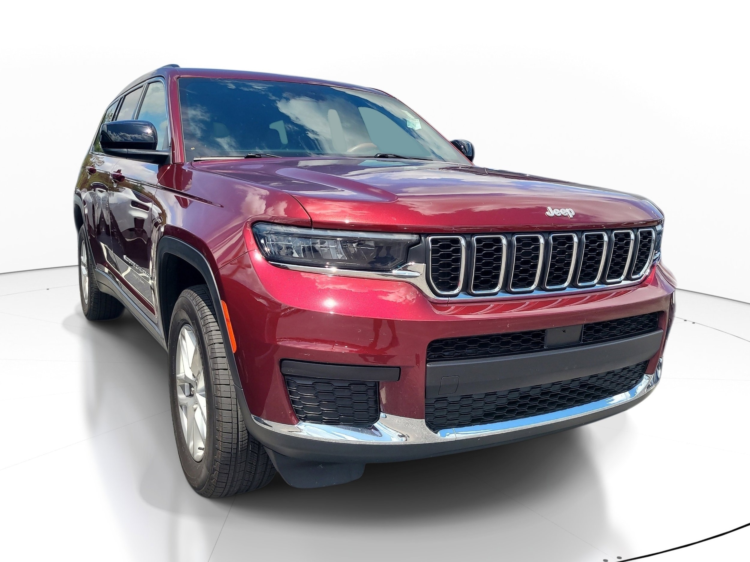 2024 Jeep Grand Cherokee L Laredo's photo