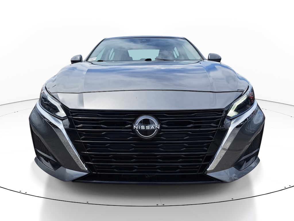 Used 2023 Nissan Altima 2.5 SV Sedan