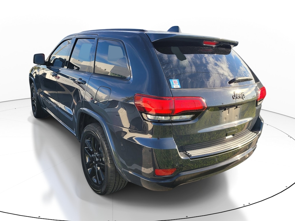 Used 2018 Jeep Grand Cherokee Laredo RWD SUV