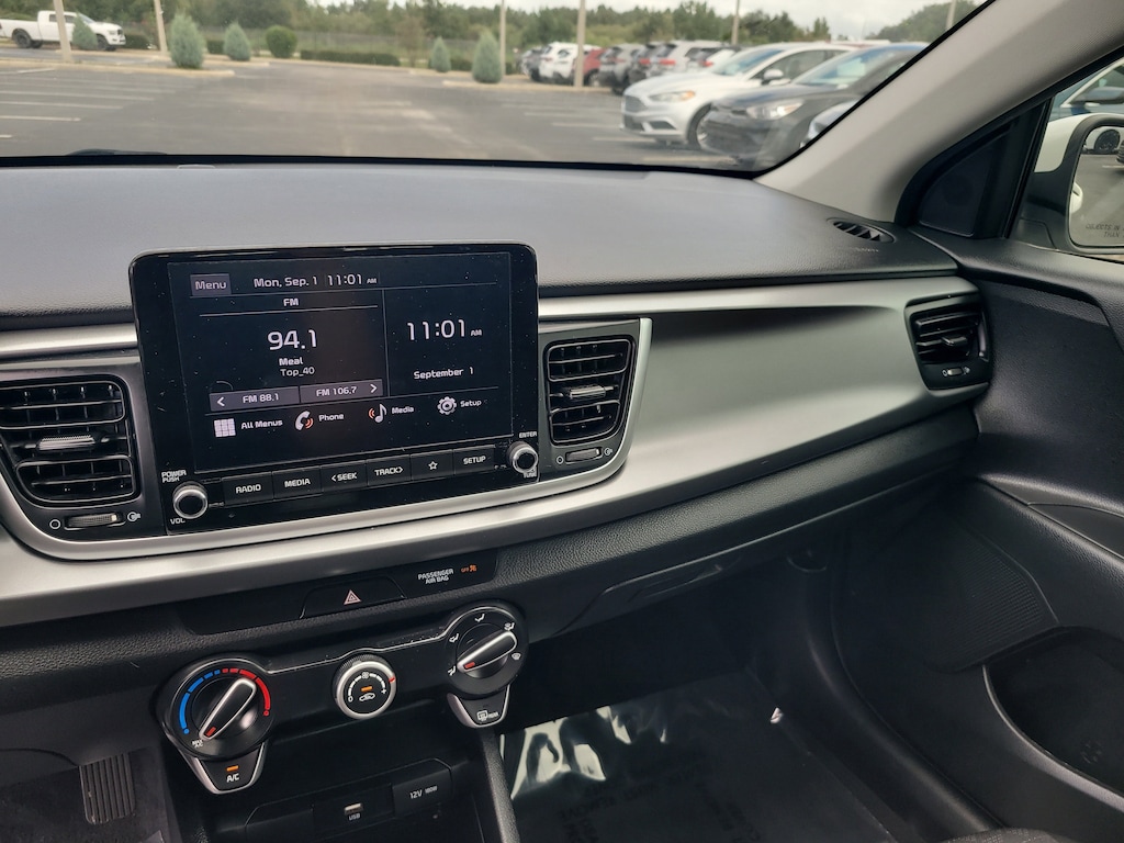 2022 Kia Rio S photo 18