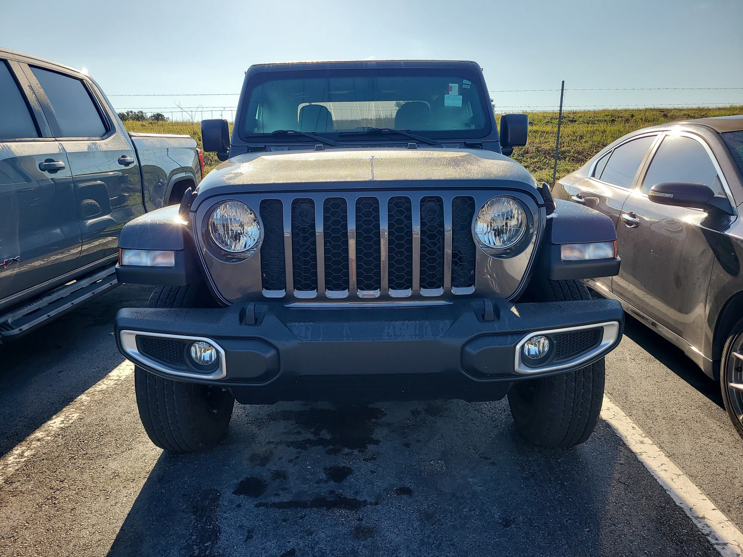 2023 Jeep Gladiator Sport S photo 2