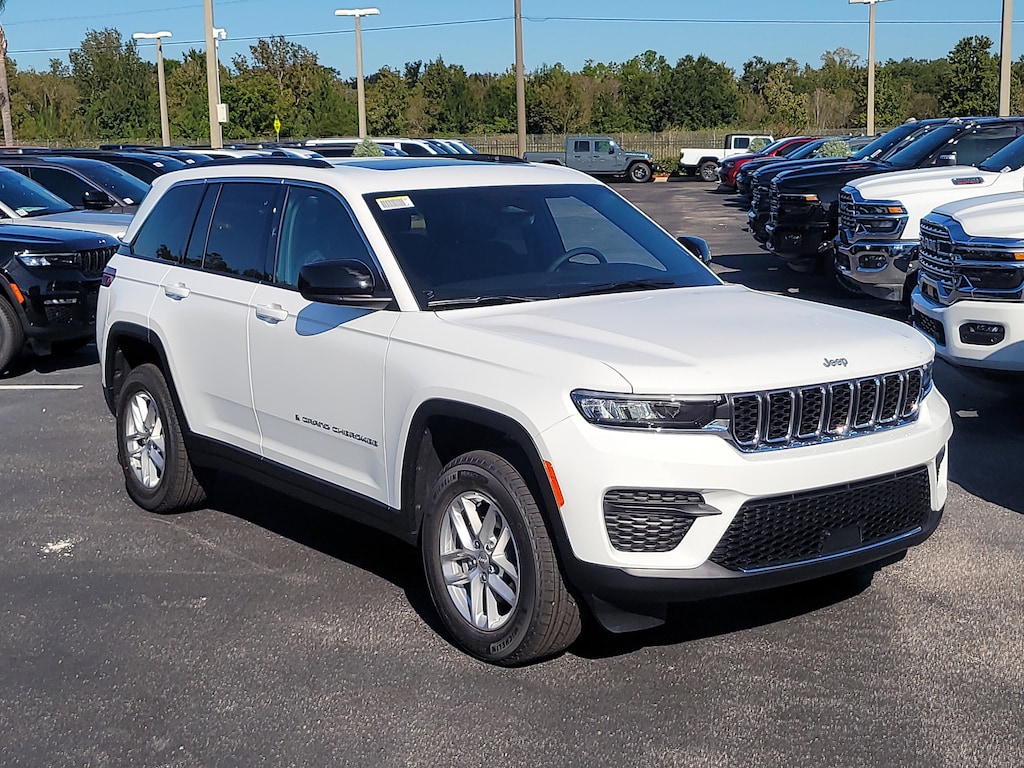New 2025 Jeep Grand Cherokee LAREDO X 4X2 Sport Utility