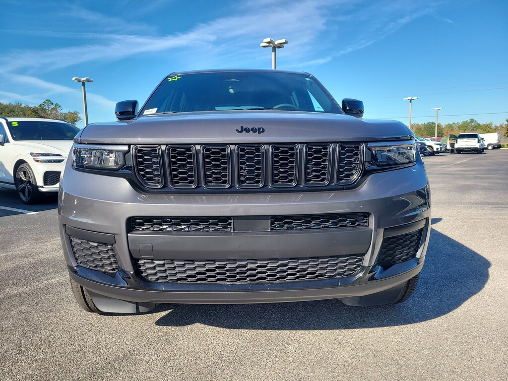 Used 2025 Jeep Grand Cherokee L Laredo SUV