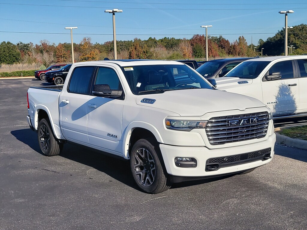 New 2026 Ram 1500 LARAMIE CREW CAB 4X4 5'7 BOX Pickup