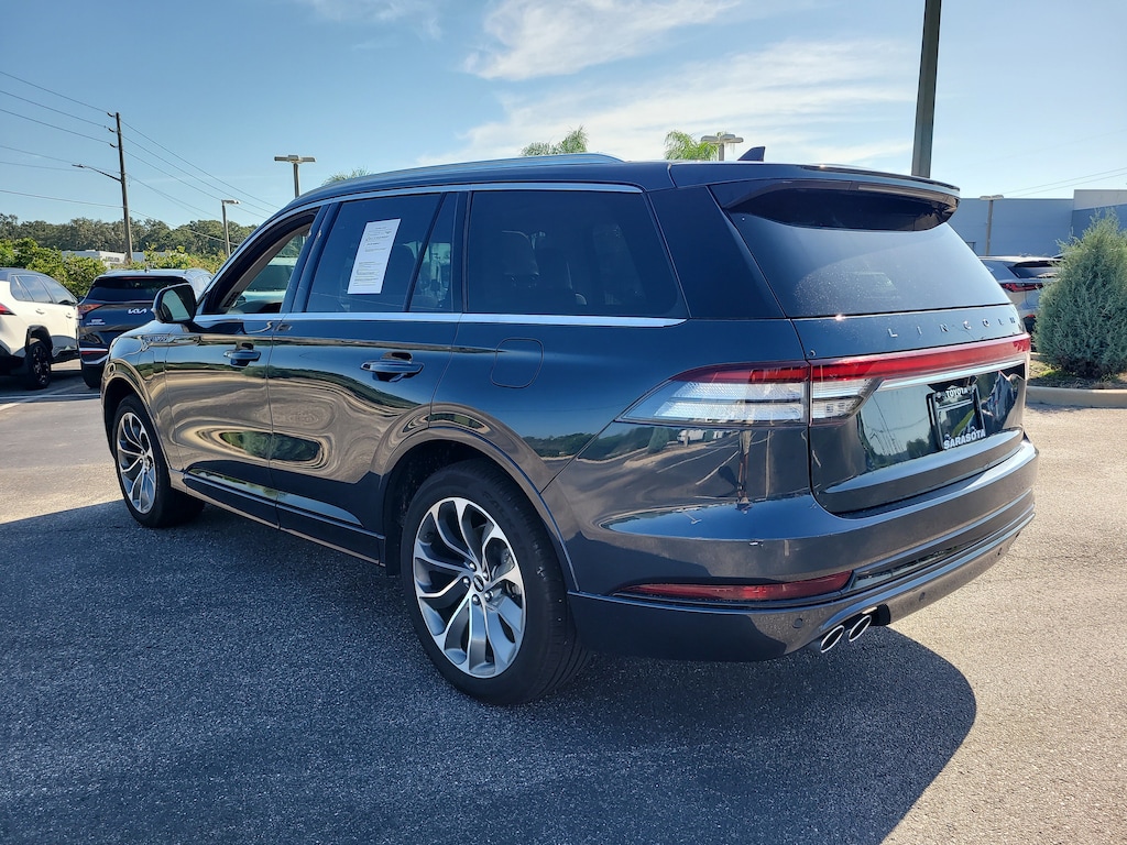 2022 Lincoln Aviator Grand Touring photo 3
