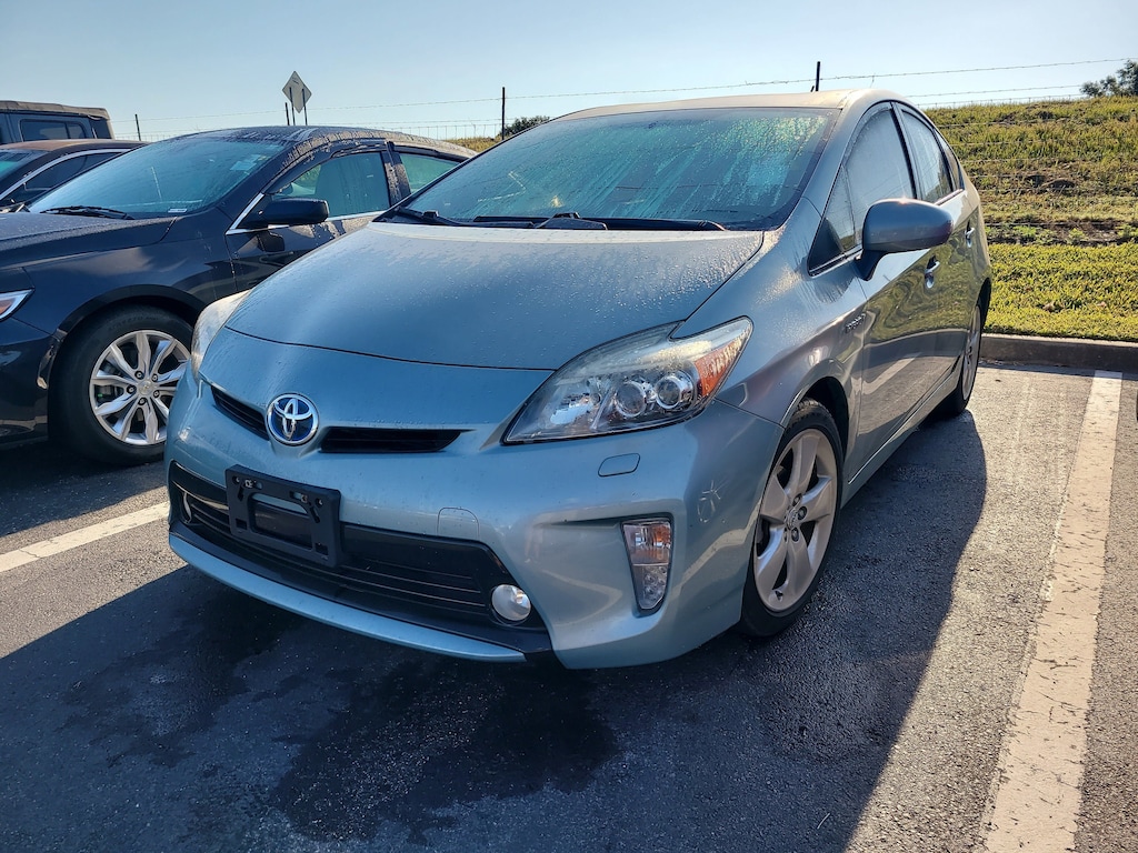 2015 Toyota Prius Four photo 3