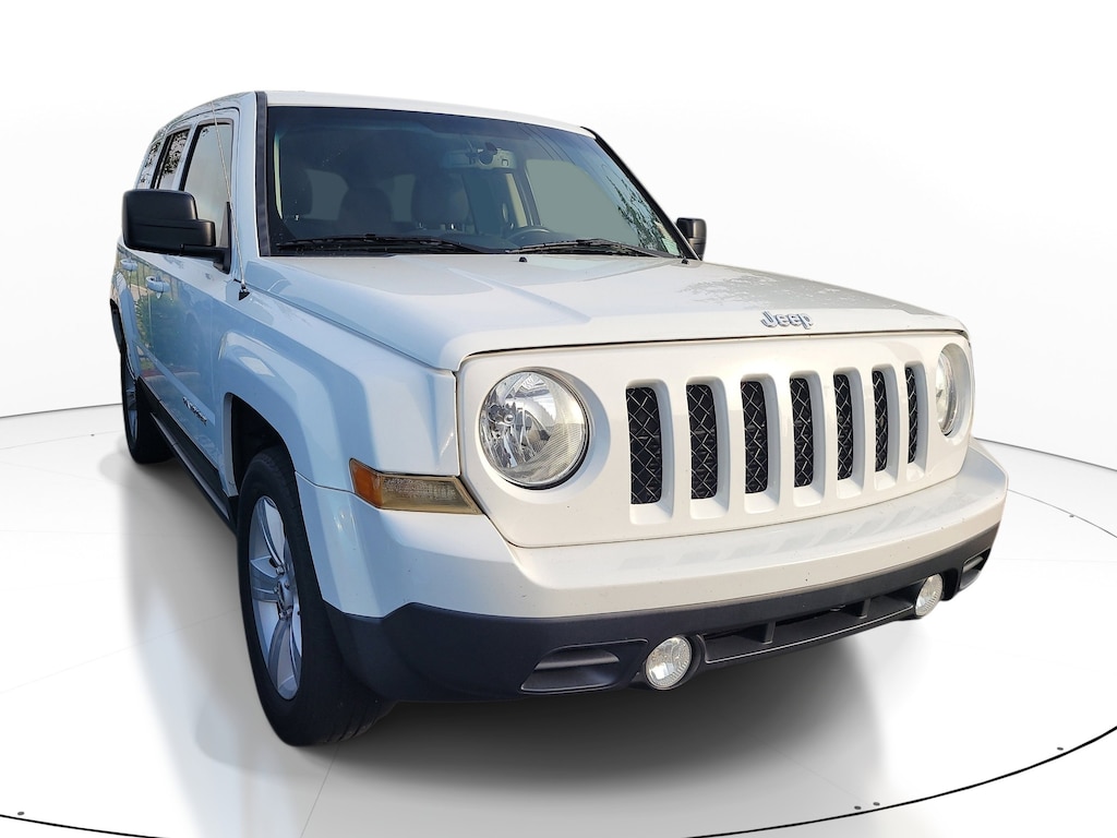 Used 2016 Jeep Patriot Latitude FWD SUV