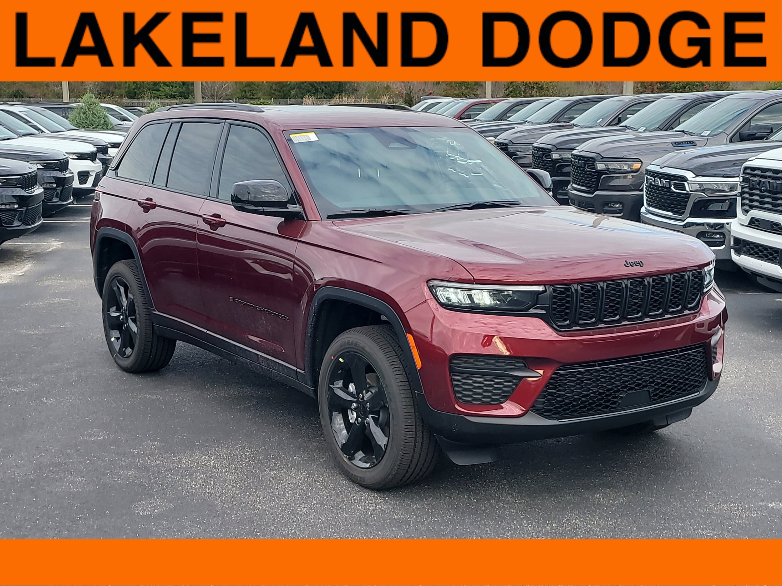 2025 Jeep Grand Cherokee Altitude's photo