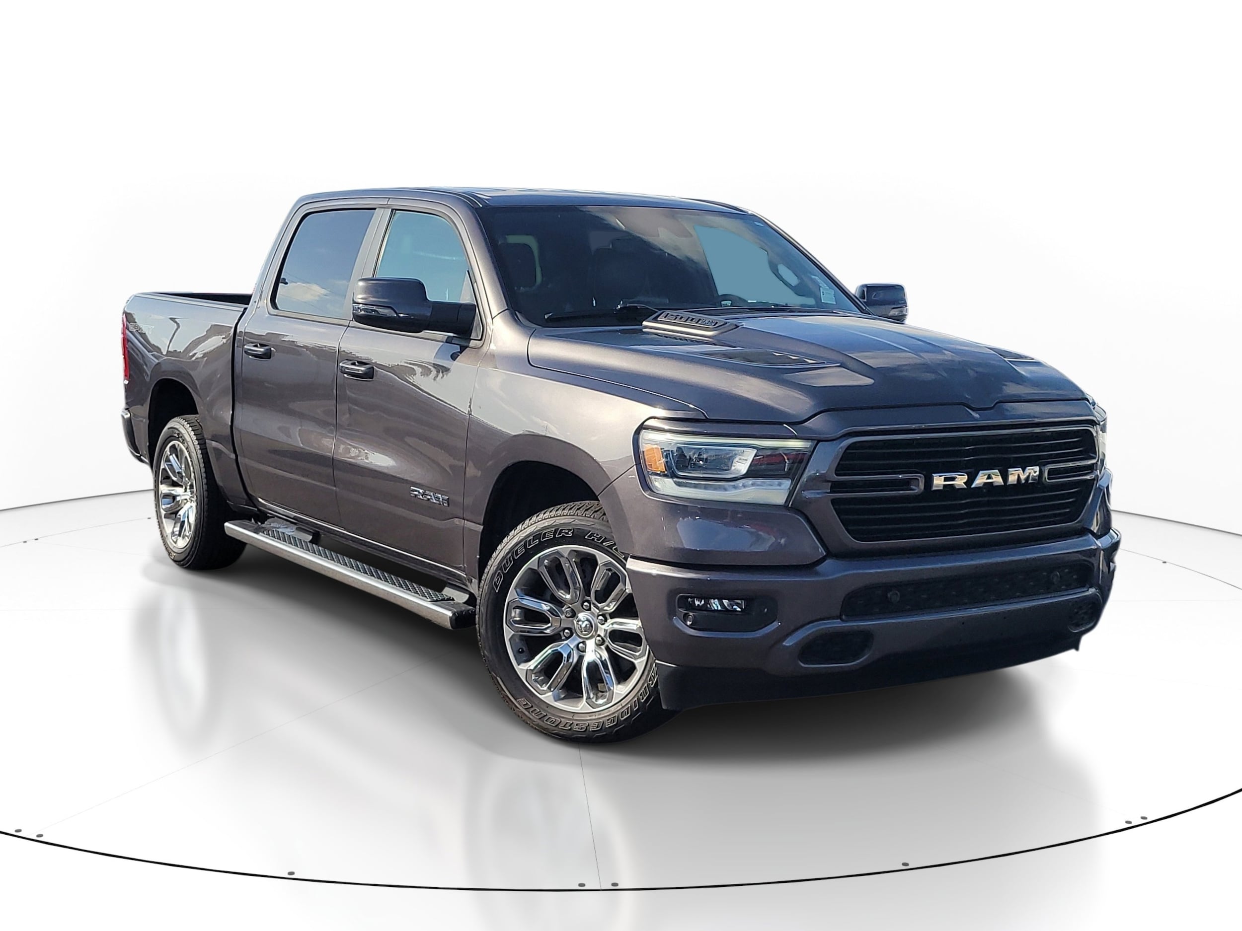 2023 RAM 1500 Laramie 4x4 Crew Cab 5'7's photo