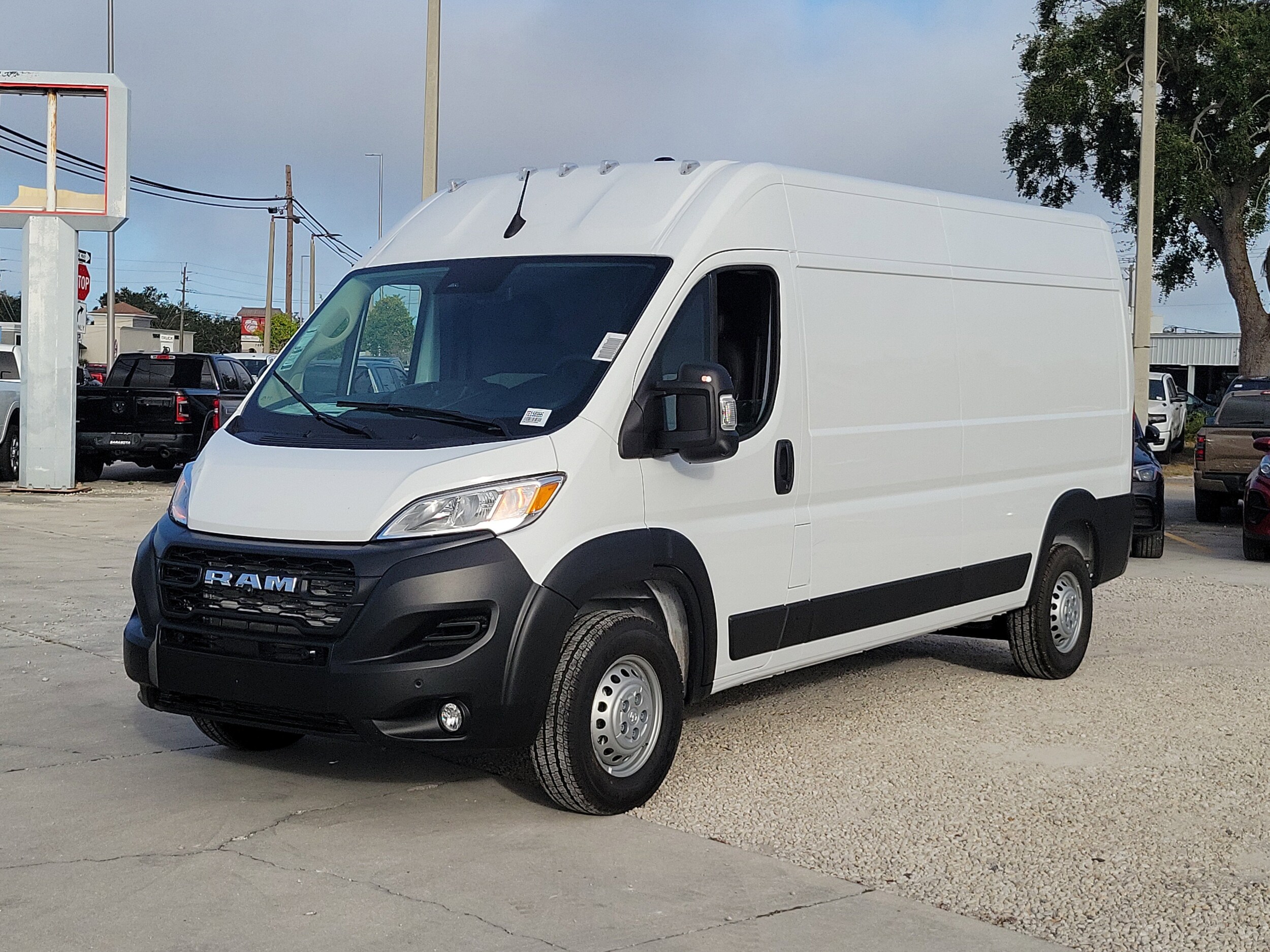 2026 Ram ProMaster 2500 photo 3