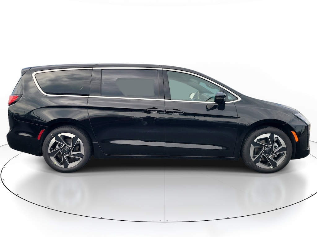 New 2027 Chrysler Pacifica LIMITED Passenger Van