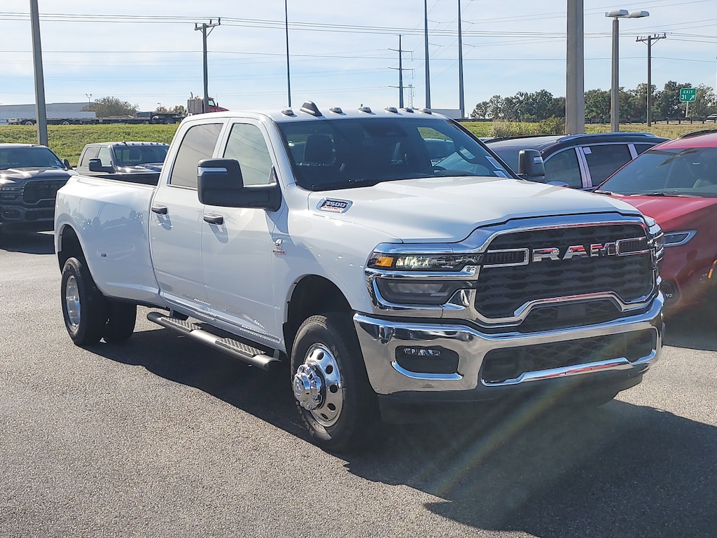 New 2026 Ram 3500 TRADESMAN CREW CAB 4X4 8' BOX Pickup