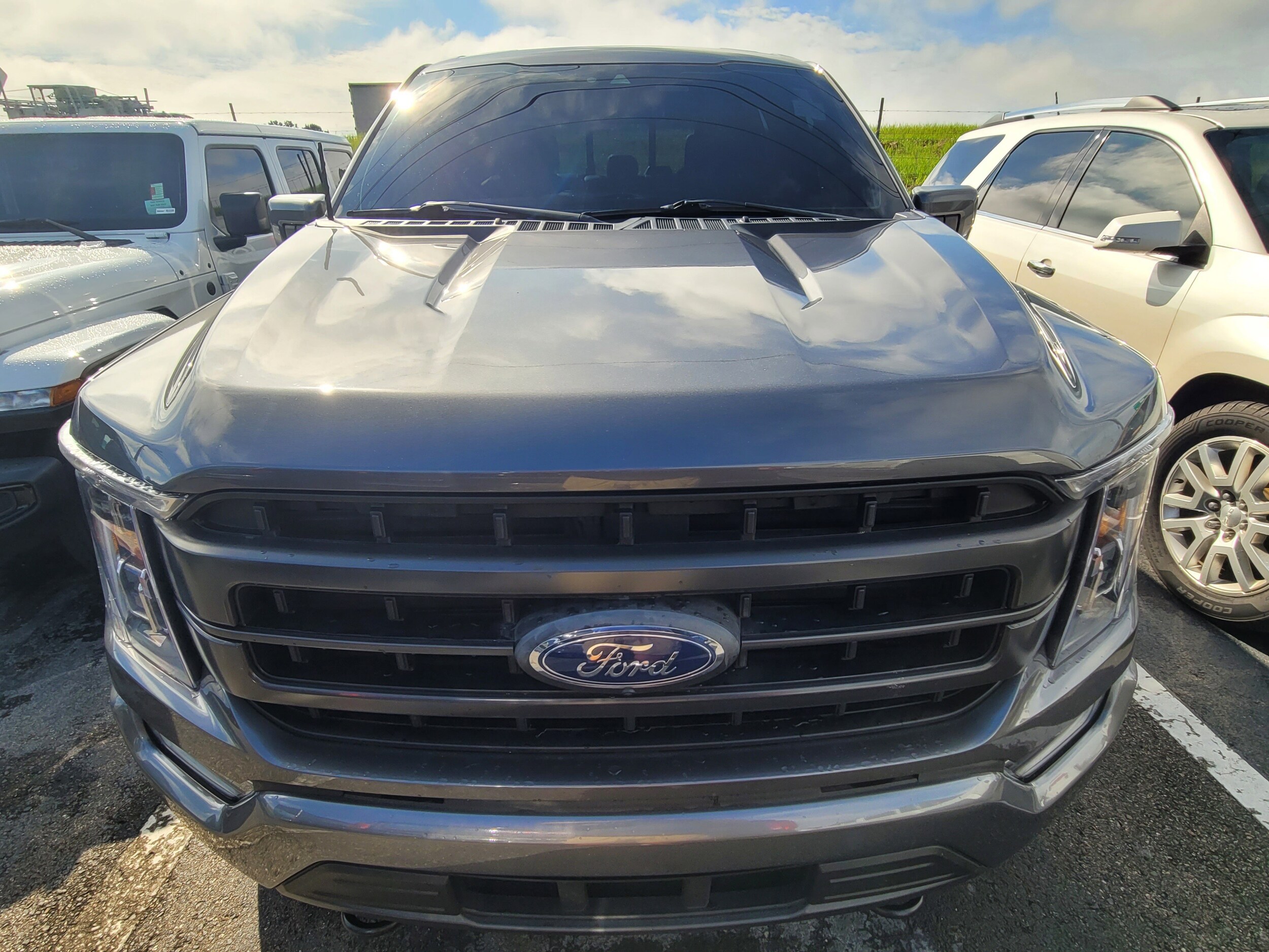 2022 Ford F-150 Lariat photo 2