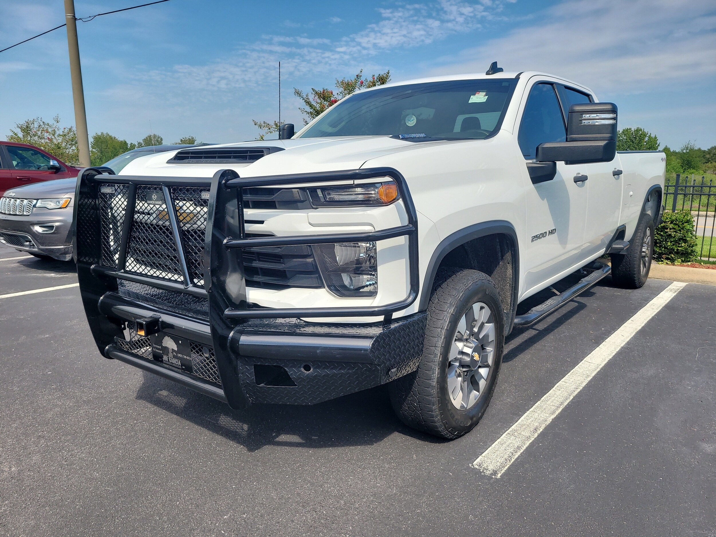 2024 Chevrolet Silverado 2500HD Custom photo 2
