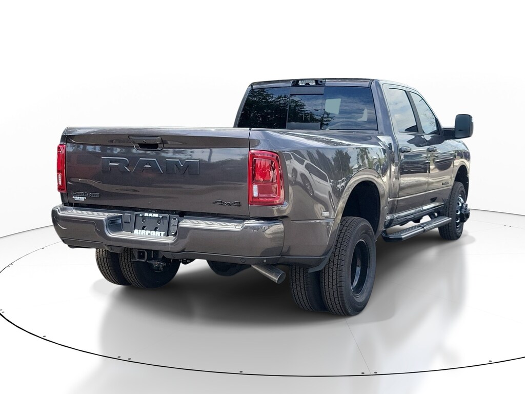New 2026 Ram 3500 LARAMIE CREW CAB 4X4 8' BOX Pickup