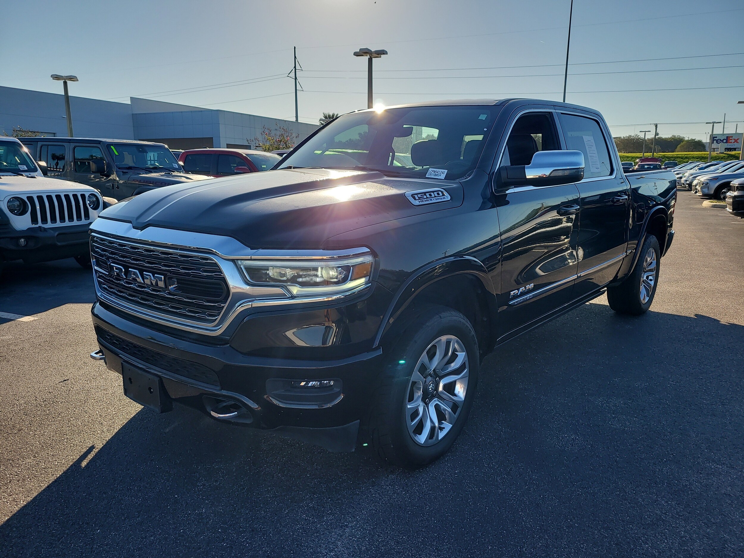 2023 Ram 1500 Limited photo 3