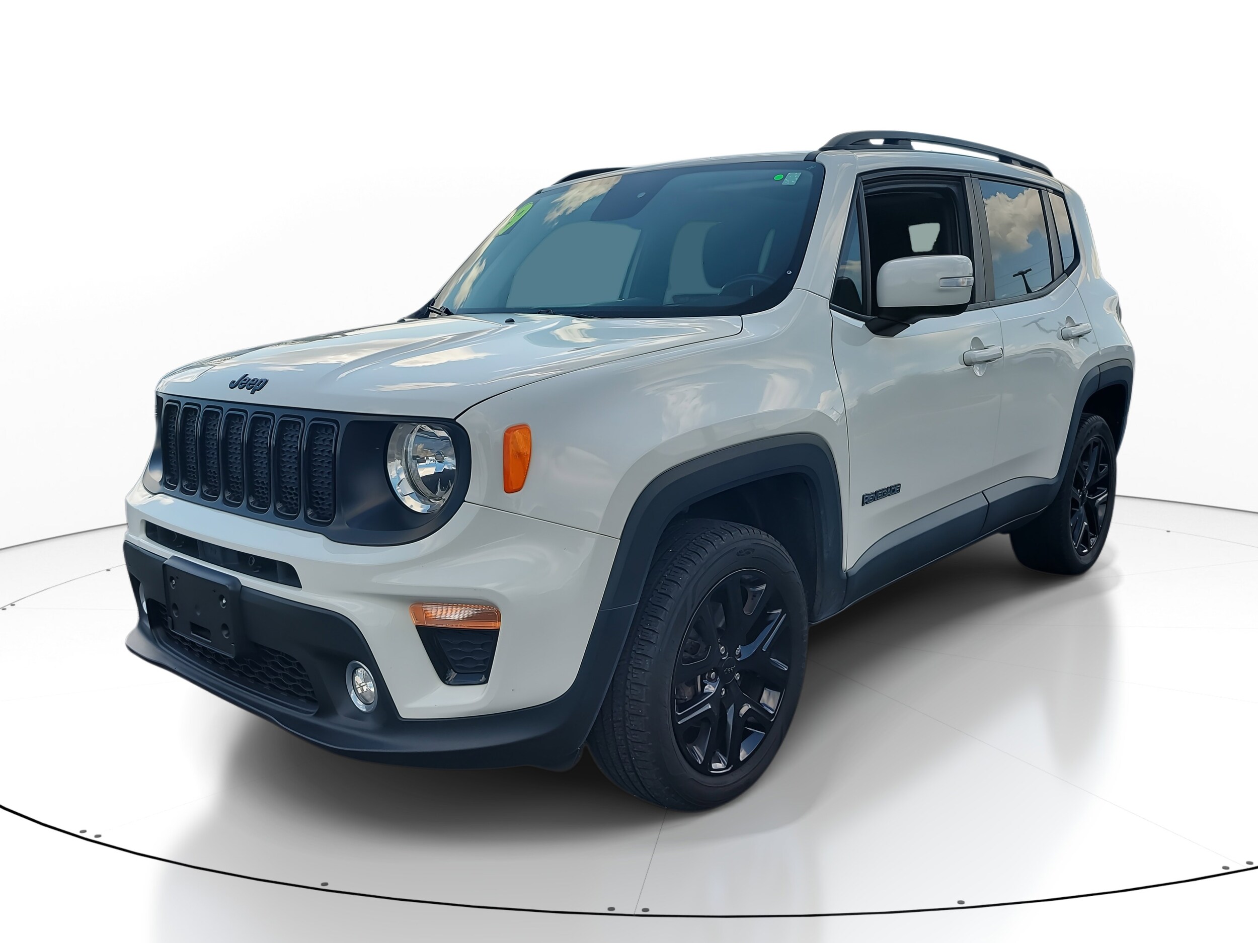 2019 Jeep Renegade Latitude photo 3