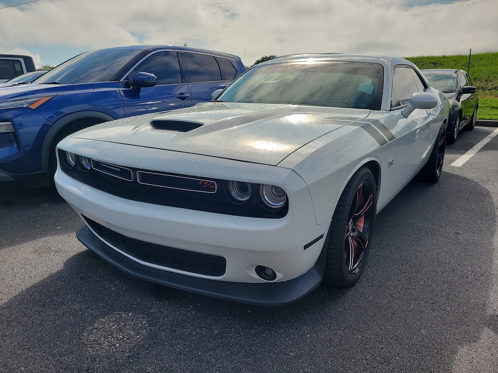 2019 Dodge Challenger R/T photo 3