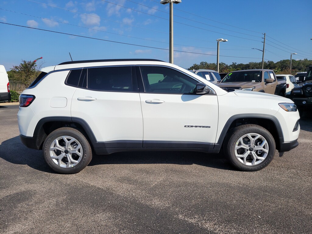 New 2026 Jeep Compass LATITUDE ALTITUDE 4X4 Sport Utility