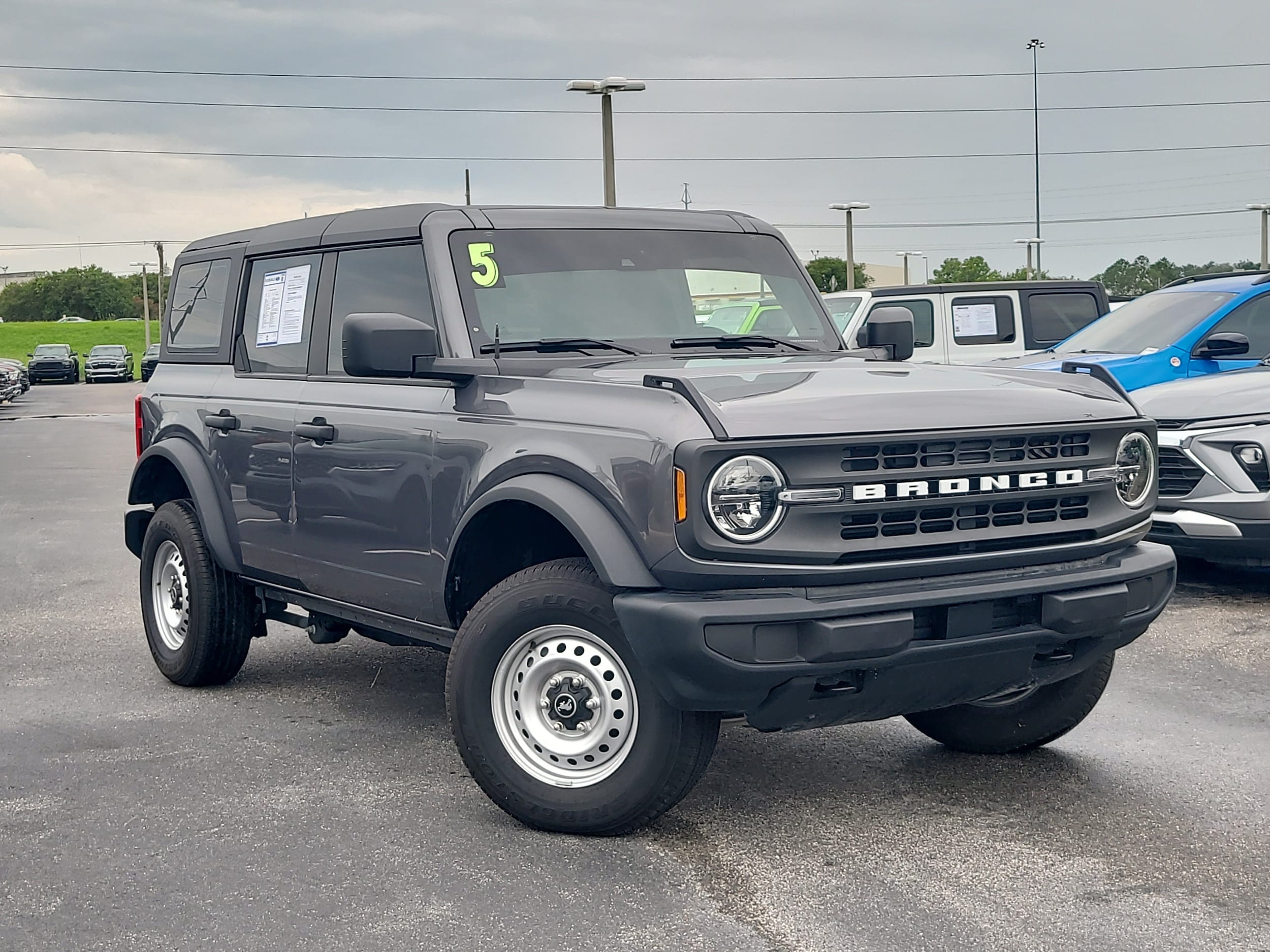 2025 Ford Bronco SUV 