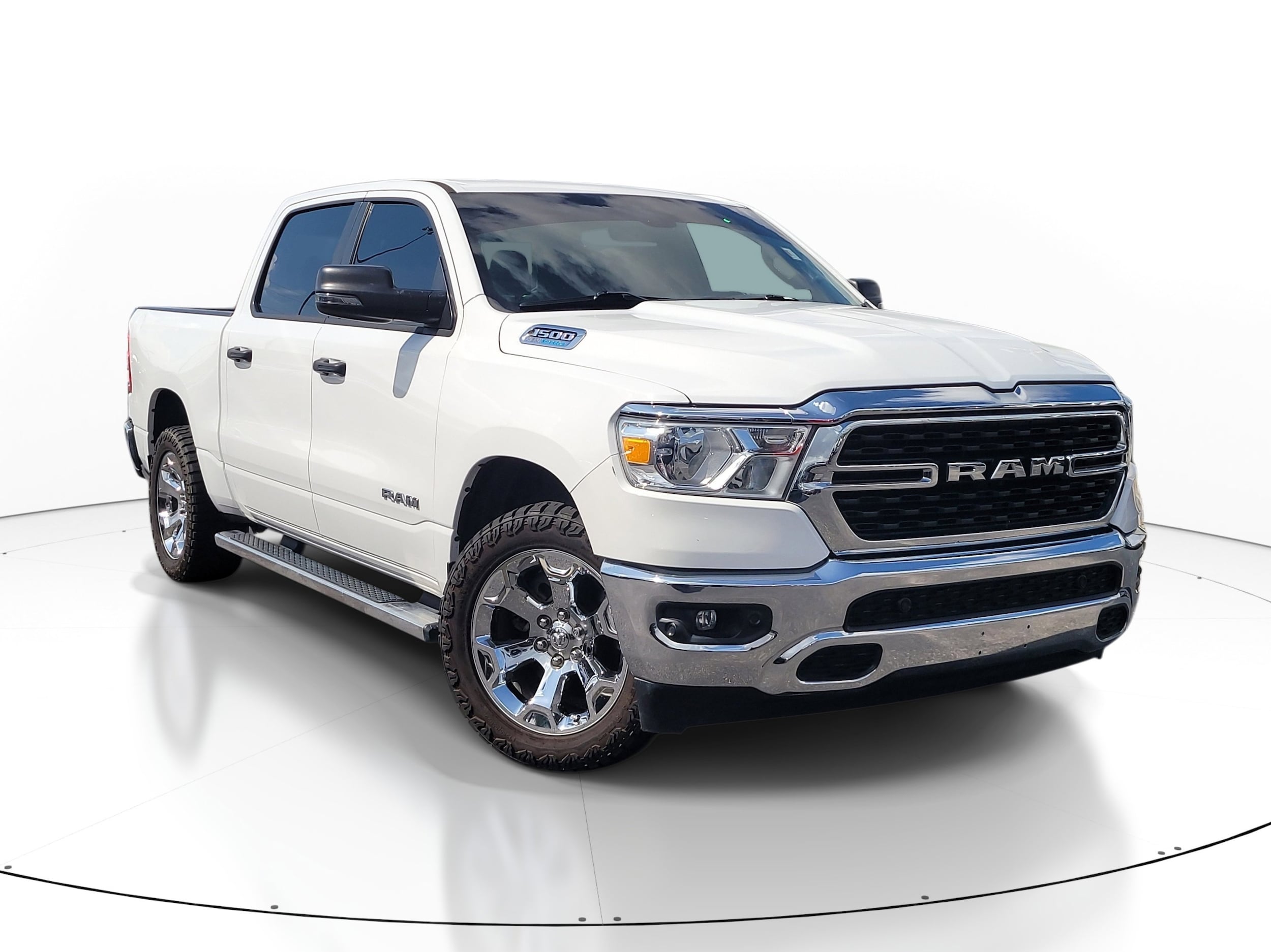 2023 RAM 1500 Big Horn/Lone Star 4x4 Crew Cab 5'7's photo