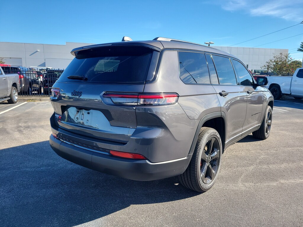 Used 2025 Jeep Grand Cherokee L Laredo SUV