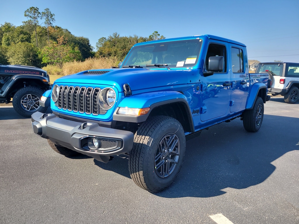 New 2026 Jeep Gladiator SPORT S 4X4 Pickup