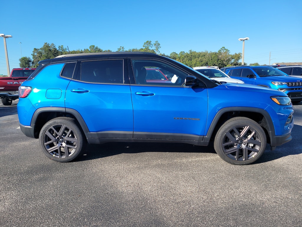 New 2026 Jeep Compass LIMITED ALTITUDE 4X4 Sport Utility