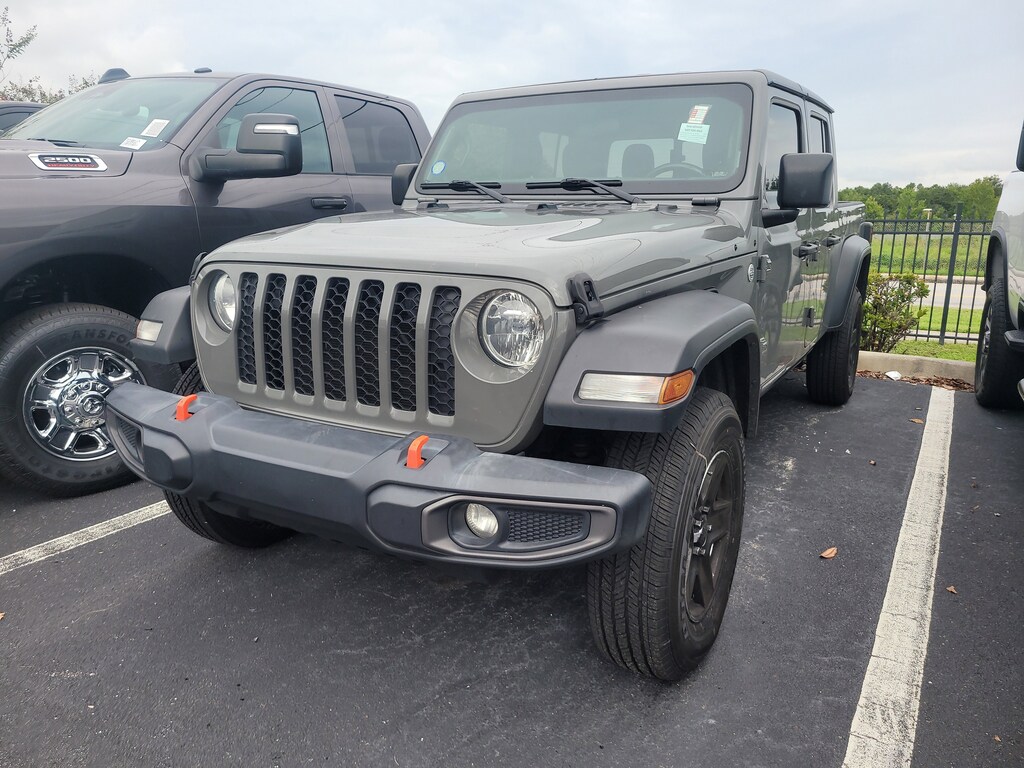 2020 Jeep Gladiator Sport S photo 3