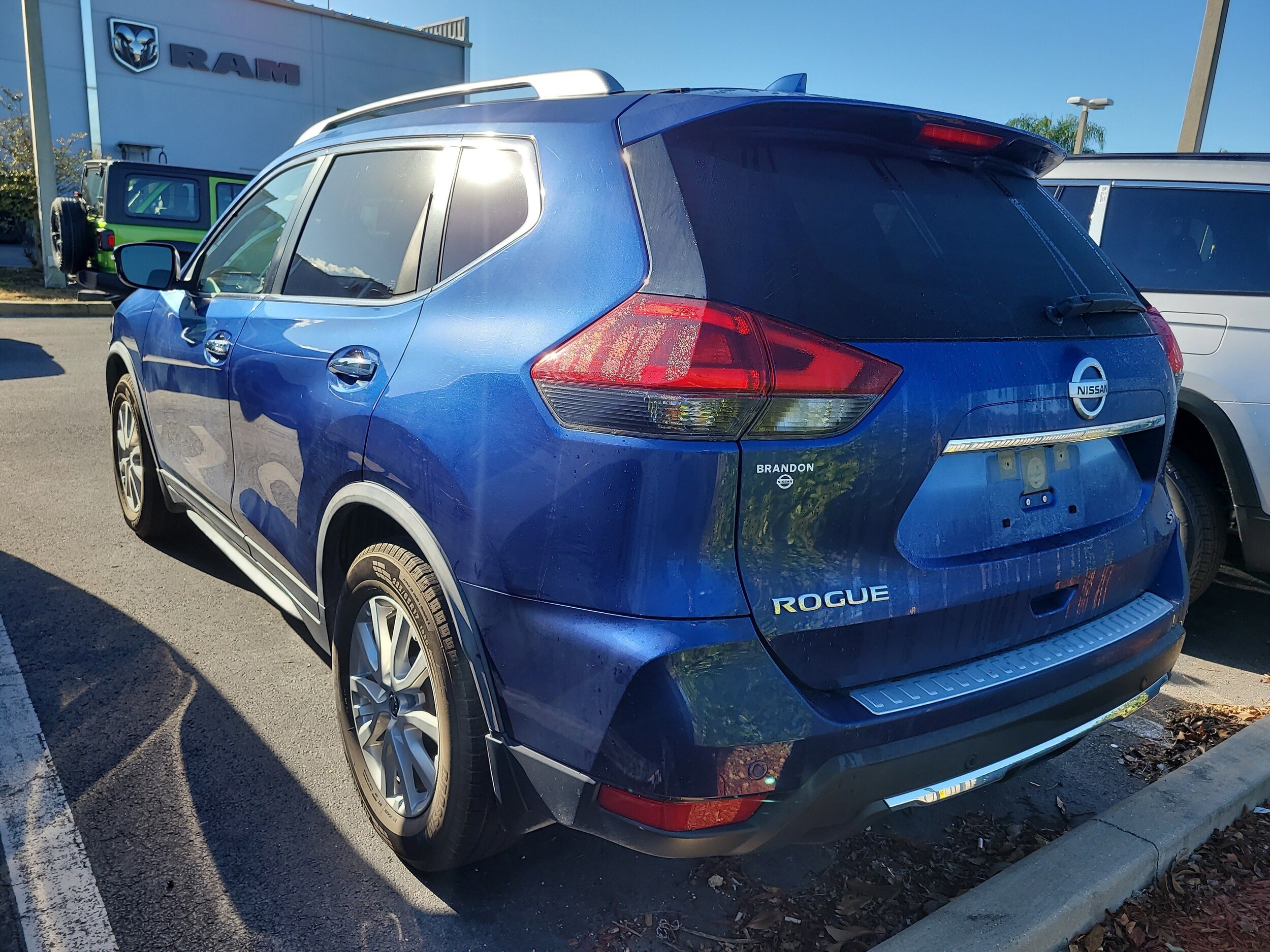 2020 Nissan Rogue SV photo 4