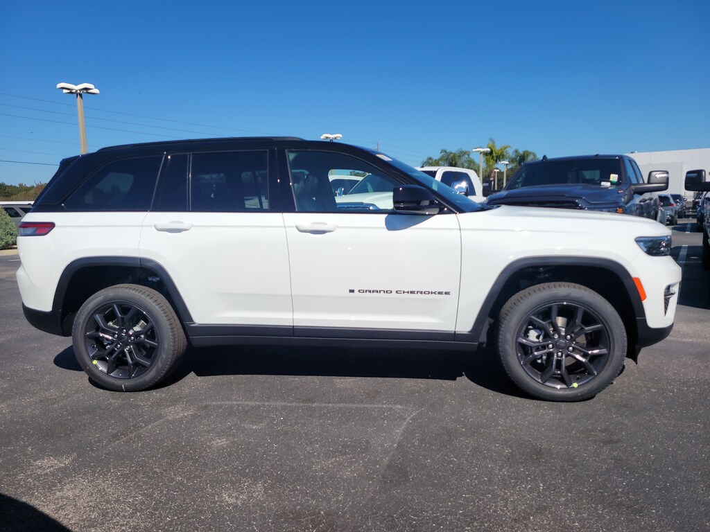 New 2025 Jeep Grand Cherokee LIMITED 4X4 Sport Utility