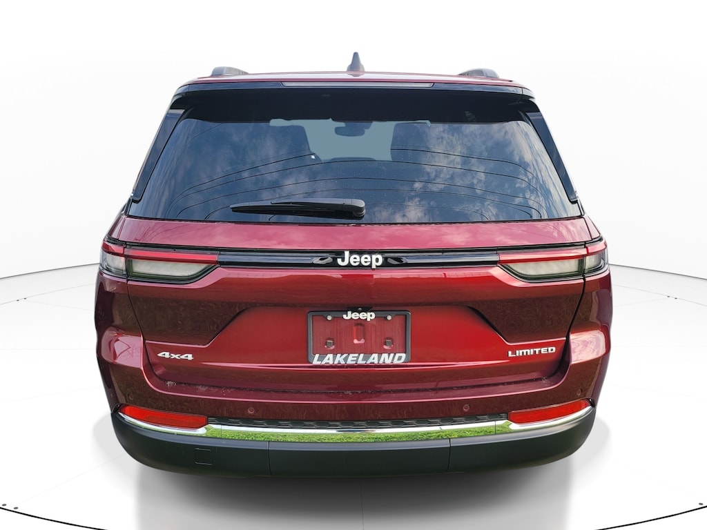 Used 2024 Jeep Grand Cherokee Limited SUV